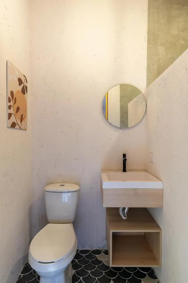Primavera - Studios Medellín Apartmán