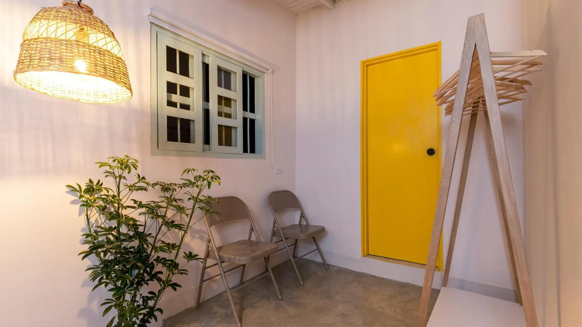 Primavera - Studios Medellín Kolumbie