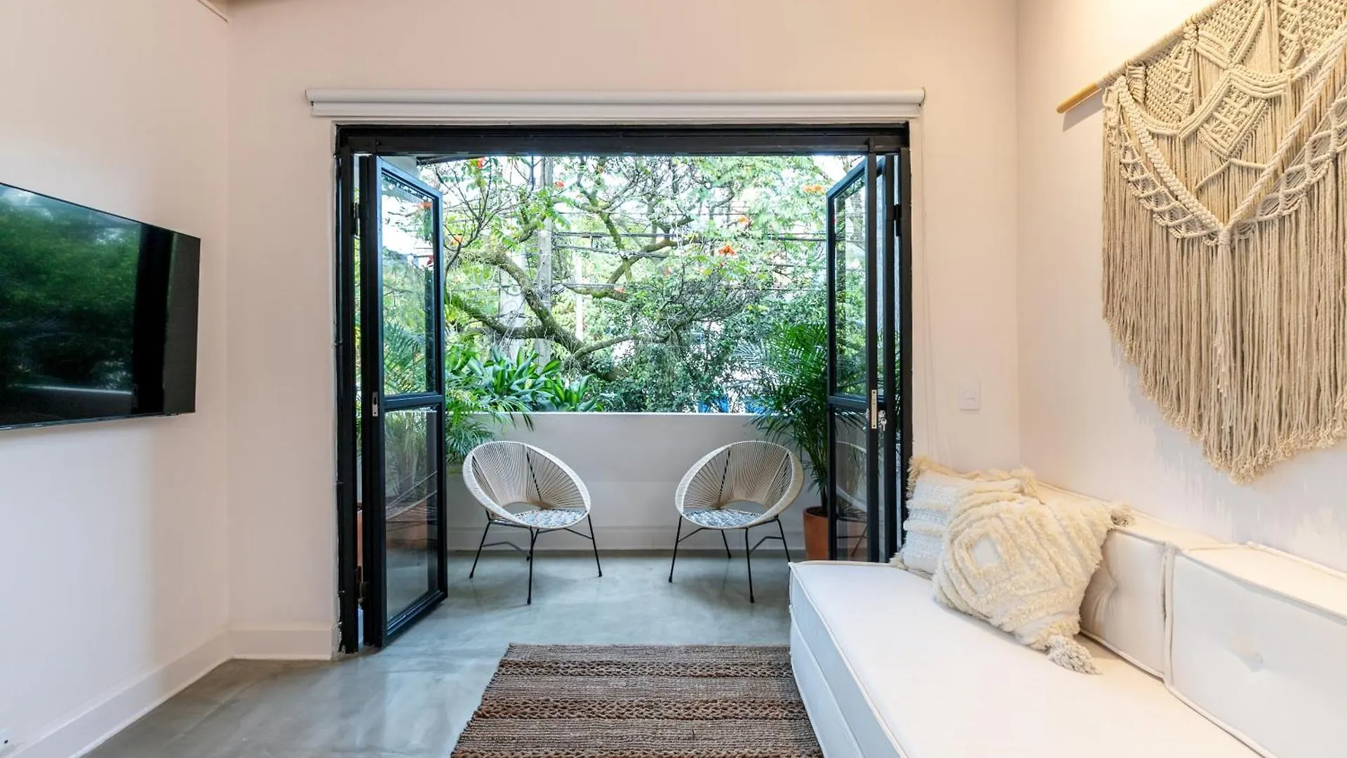 Primavera - Studios Medellín Apartmán